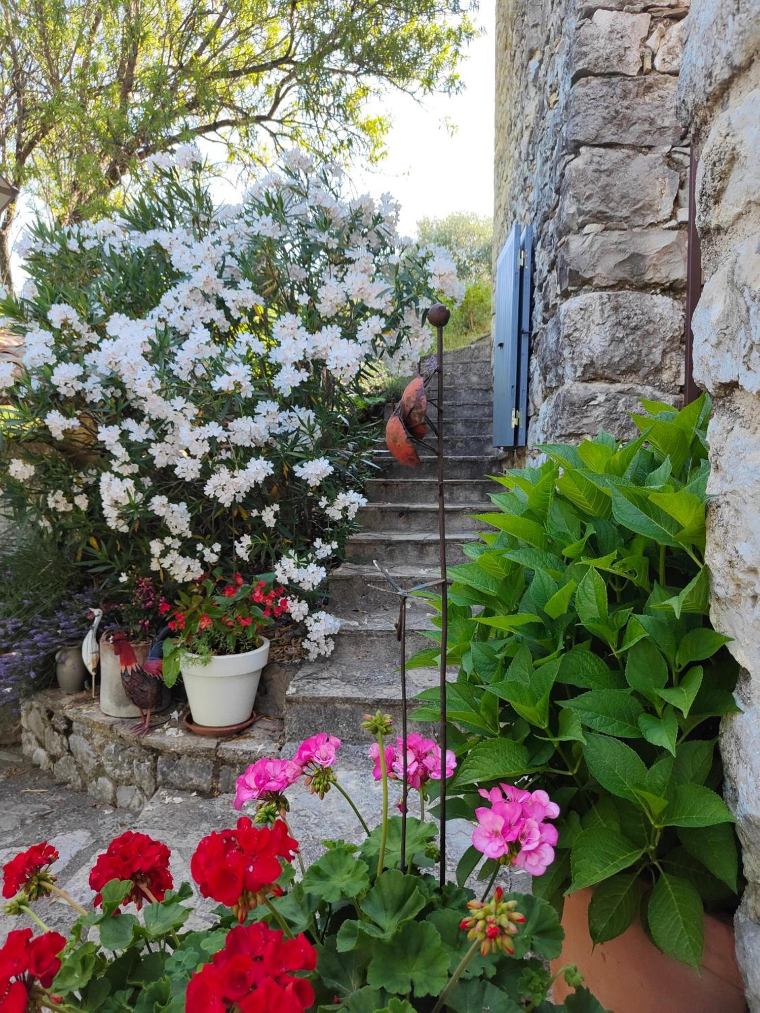 Hameau De La Savouillane Hotel Buis-les-Baronnies Exterior photo